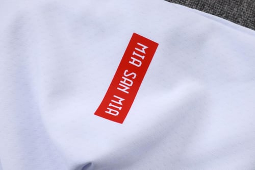 طقم تدريب شتوي بايرن ميونخ 2025-2026 جاكيت قبعة اب...