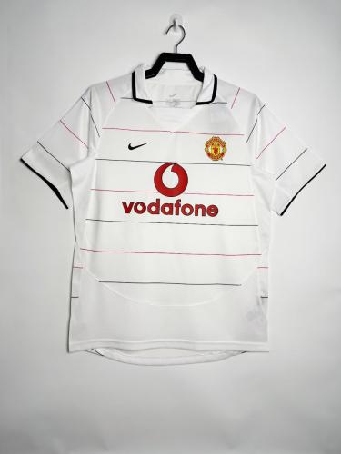 طقم مانشستر يونايتد موسم 2003-2005 ابيض