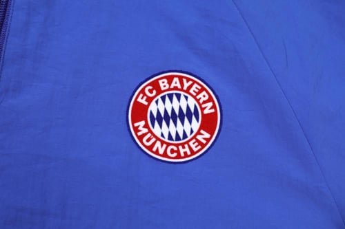 طقم تدريب شتوي جاكيت بايرن ميونخ 2024-2025 ازرق