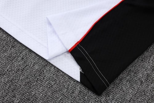 طقم تدريب صيفي بولو بايرن ميونخ 2025-2026 ابيض