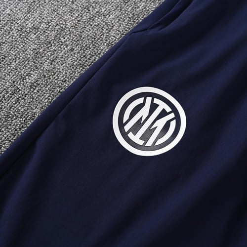 طقم تدريب شتوي انتر ميلان 2025-2026 ضد الماء ابيض