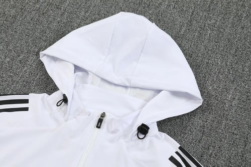 طقم تدريب شتوي ريال مدريد 2025-2026 جاكيت قبعة ابي...