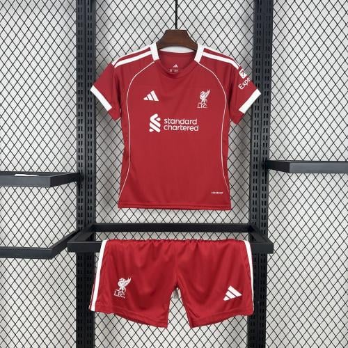 طقم ليفربول الاساسي 2025-2026 اطفال