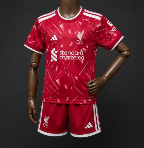 طقم ليفربول الاساسي 2026-2027 اطفال