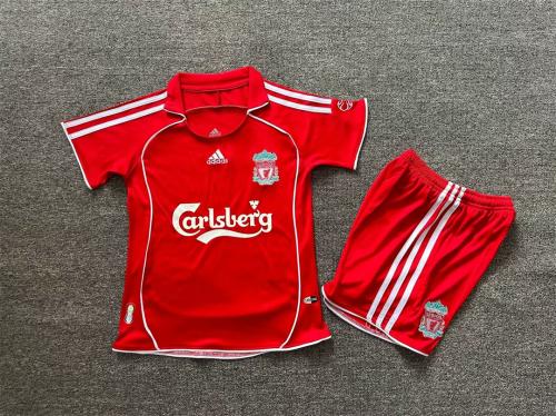 طقم ليفربول موسم 2006-2007 اطفال
