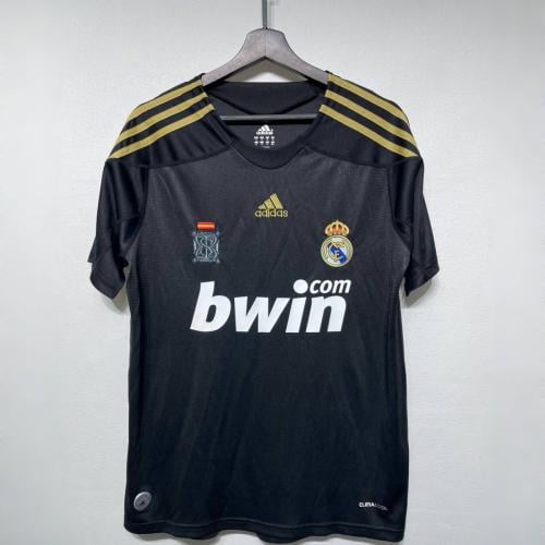 طقم ريال مدريد موسم 2009-2010 اسود