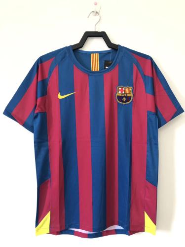 طقم برشلونة موسم 2005-2006 احمر