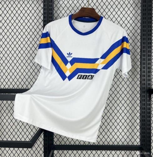 Boca Juniors set for the 1991-1992 season, white