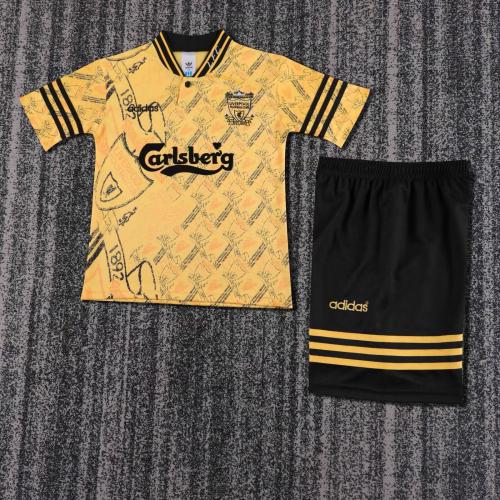 طقم ليفربول موسم 1994-1996 اطفال