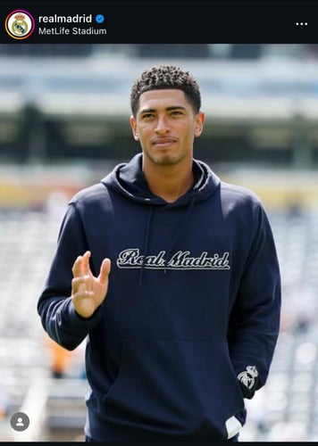 طقم بلوفر ريال مدريد 2025-2026 كحلي