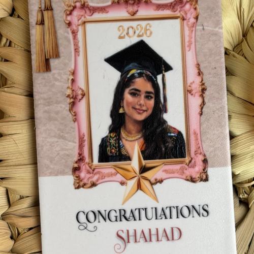 Graduation favors magnet with personalized picture