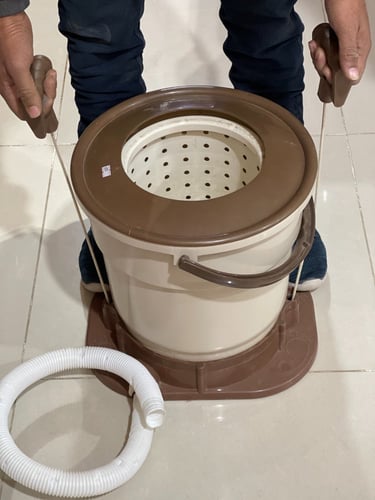 نشافة الملابس اليدوية للبر والكرفانات