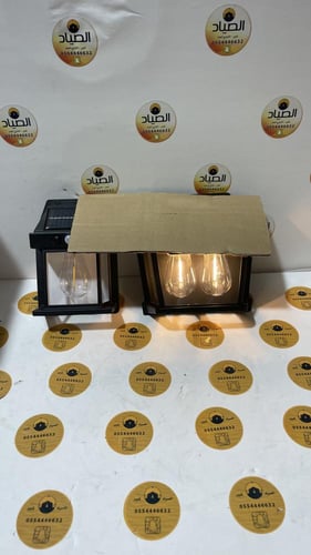 لمبة جدارية تعمل على الطاقة الشمسية مع حساس