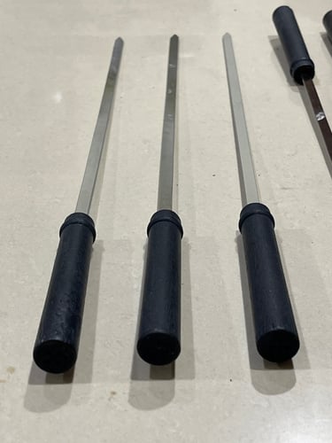 6 أسياخ من أسياخ الشوي مقبض خشب بطول 40 سم