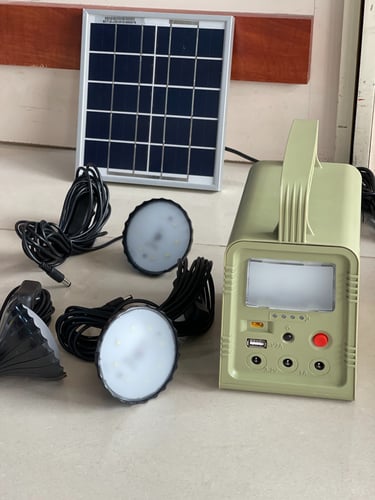 نظام الطاقة الشمسية 5 واط مع 3 لمبات ليد وفاصل ومن...