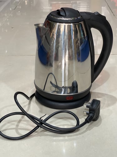 غلاية ماء كهربائية بعدة مقاسات وقوة كهرباء