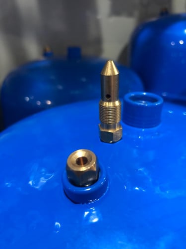 مسمار بلف تنسيم دبه غاز ايطالي