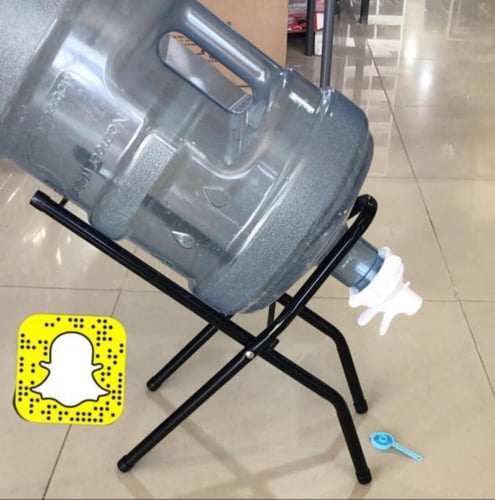 كرسي وحامل قارورة مع بزبوز قابل للصفط مناسب لجراكل...