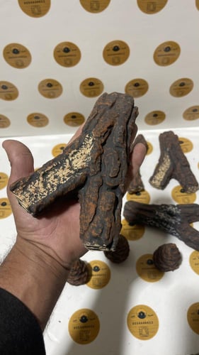 تسع حبات من حطب نار حاتم