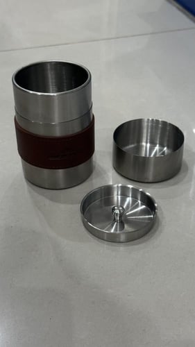 علبة معاميل استيل مع غطاء كيس داخلي وحزام جلد