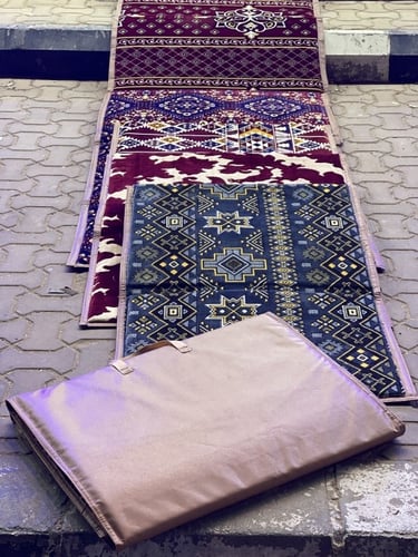 مدة لباد بطول مترين بنقشات ومقاسات مختلفة