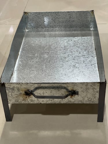 منقل شوي مع شبك شوي بمفصلات متوفر 3 مقاسات