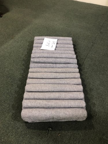 كرسي ارضي اسفنج مخطط