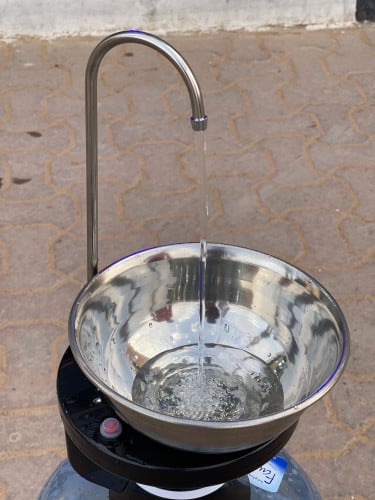 مضخة ماء متنقلة بقاعدة وحساس أو ضغاط وشاحن جالكسي