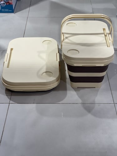 عزبة رحلات سيلكون قابلة للصفط مع طاولة