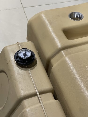 عوامة ومقياس لمعرفة الماء بدون كهرباء بوصة ونصف من...