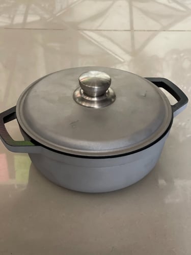 قدر المونيوم مصبوب