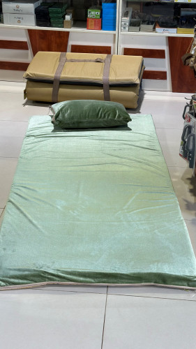 فراش نوم سفري مقاس 185/90 سم مع مخدة وملبس بقماش و...