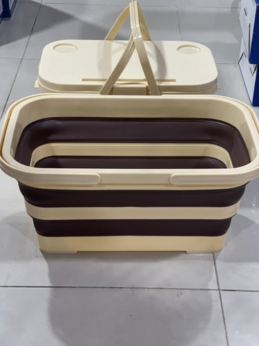 عزبة رحلات سيلكون قابلة للصفط مع طاولة