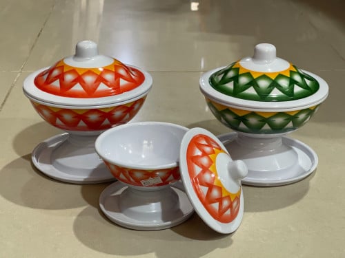 مطبقية تمر مع غطاء وصحن للعبس