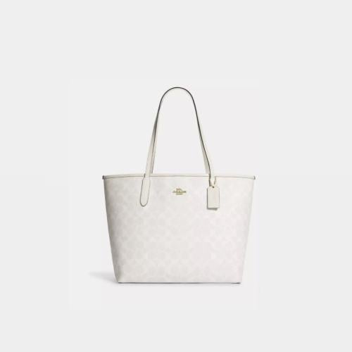 coach ( كوتش توتي ابيض )