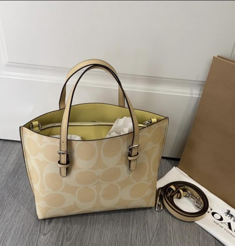 coach ( كوتش مولي اصفر )Mollie Tote Bag 25