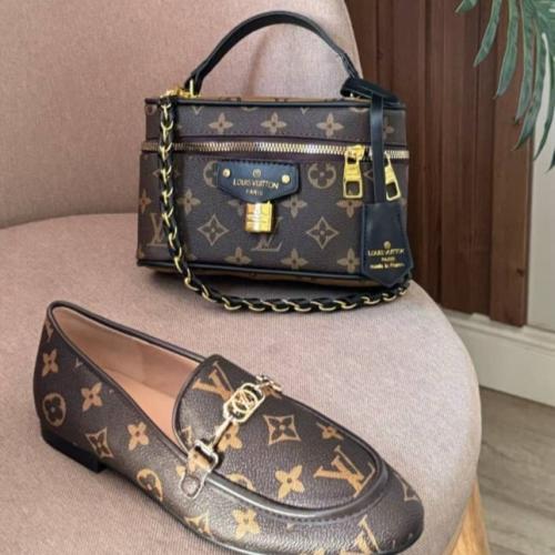 طقم LV حقيبة + شوز مع الملحقات