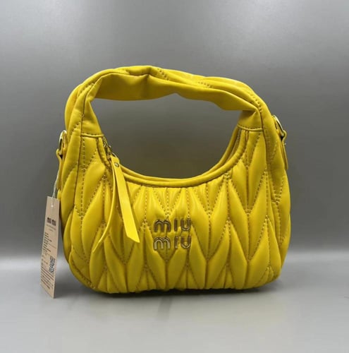 ( اصفر ) miu miu