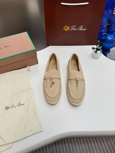 شوز لورو بيانا