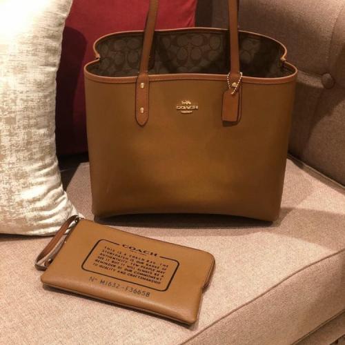 ( كوتش بني دبل فيس ) Brown coach