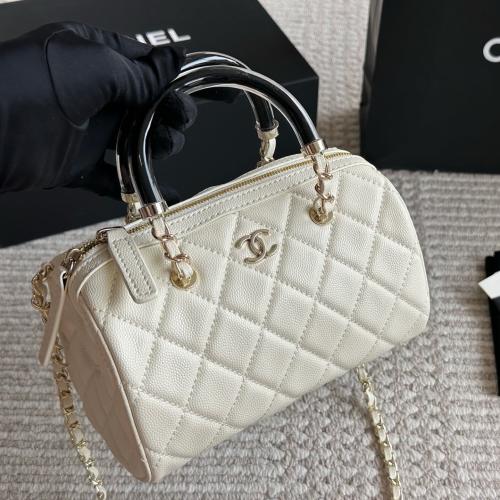 شنطه شانيل ابيض - CHANEL