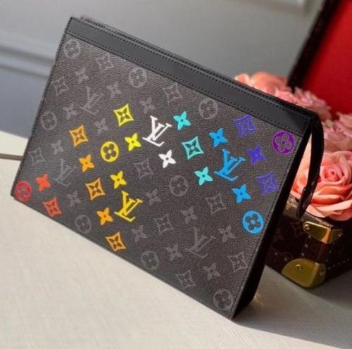 باوتش LV لويس فيتون ( بني ملون )