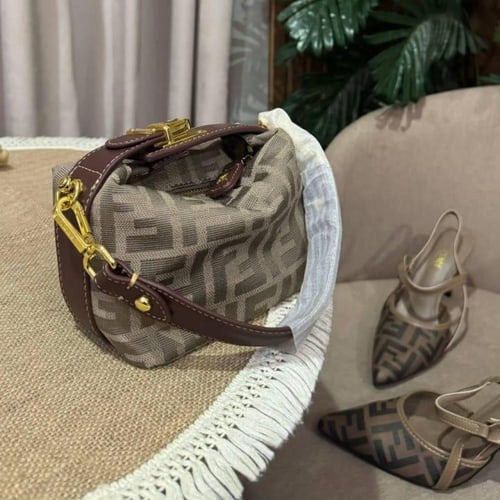 طقم فندي حقيبة + كعب بيج مع الملحقات /Fendi packag...