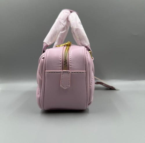 ( ميو ميو وردي فاتح ) MIU MIU