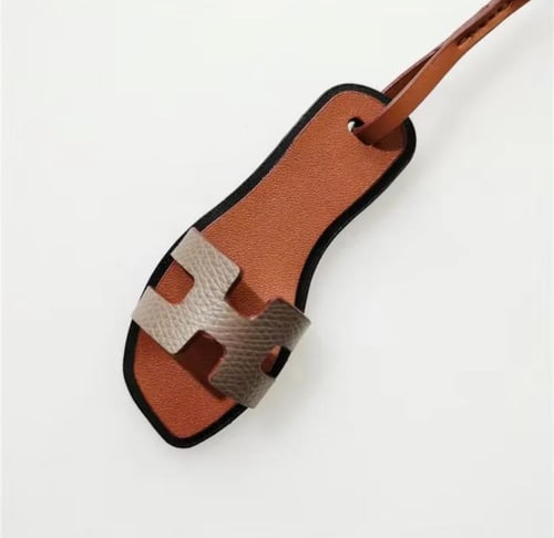 تعليقة - سيلبر هيرمز