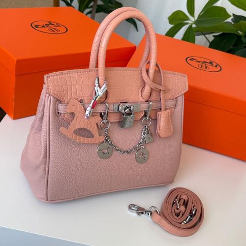 بيركن ( وردي ) Hermès مع الملحقات