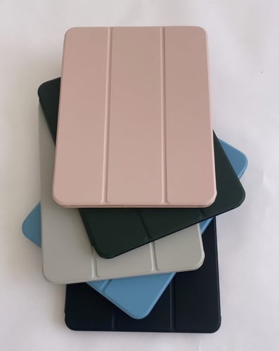 كفر ايباد شفاف مع غطاء مغناطيسي (قطعتين)