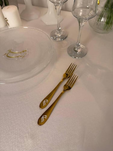 طقم شفاف ذهبي