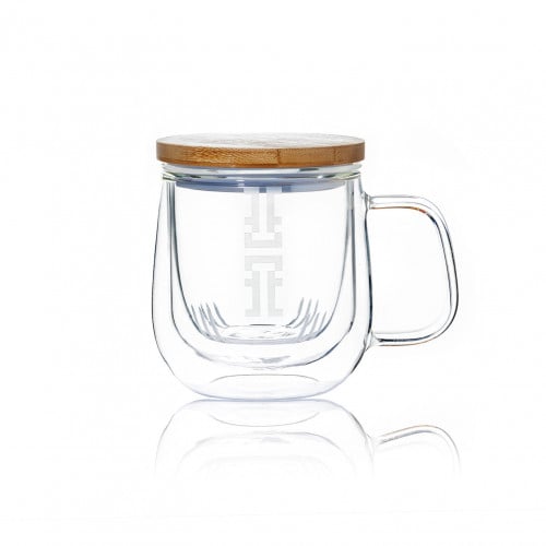 كوب شاي وفلتر زجاجي مع غطاء من الخيزران