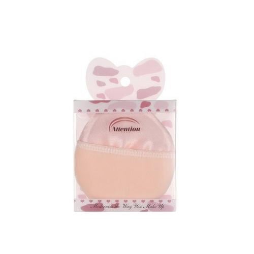 اسفنجة مكياج دائرية من اتنشن كير